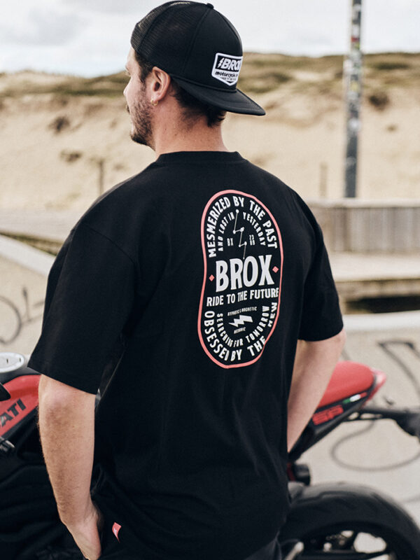 T Shirt Moto Astro Dark Brox 0004 Back Lifestyle